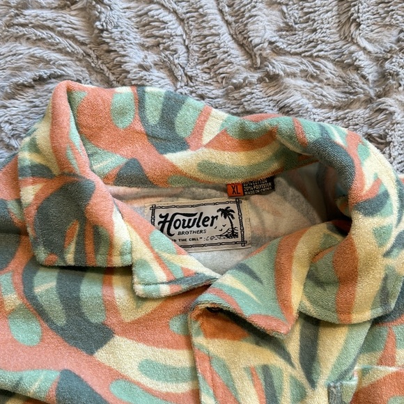 Howler terry button up xl - Picture 2 of 3